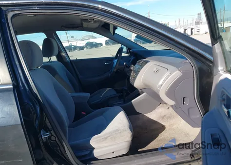 2001 Honda Accord 2.3 Lx из США, поврежденный, VIN 3HGCG66581G702435